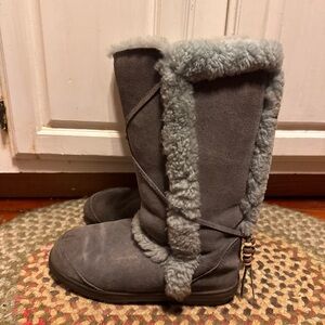 UGG Gray Fur-Trimmed Winter Boots size 10 womens.